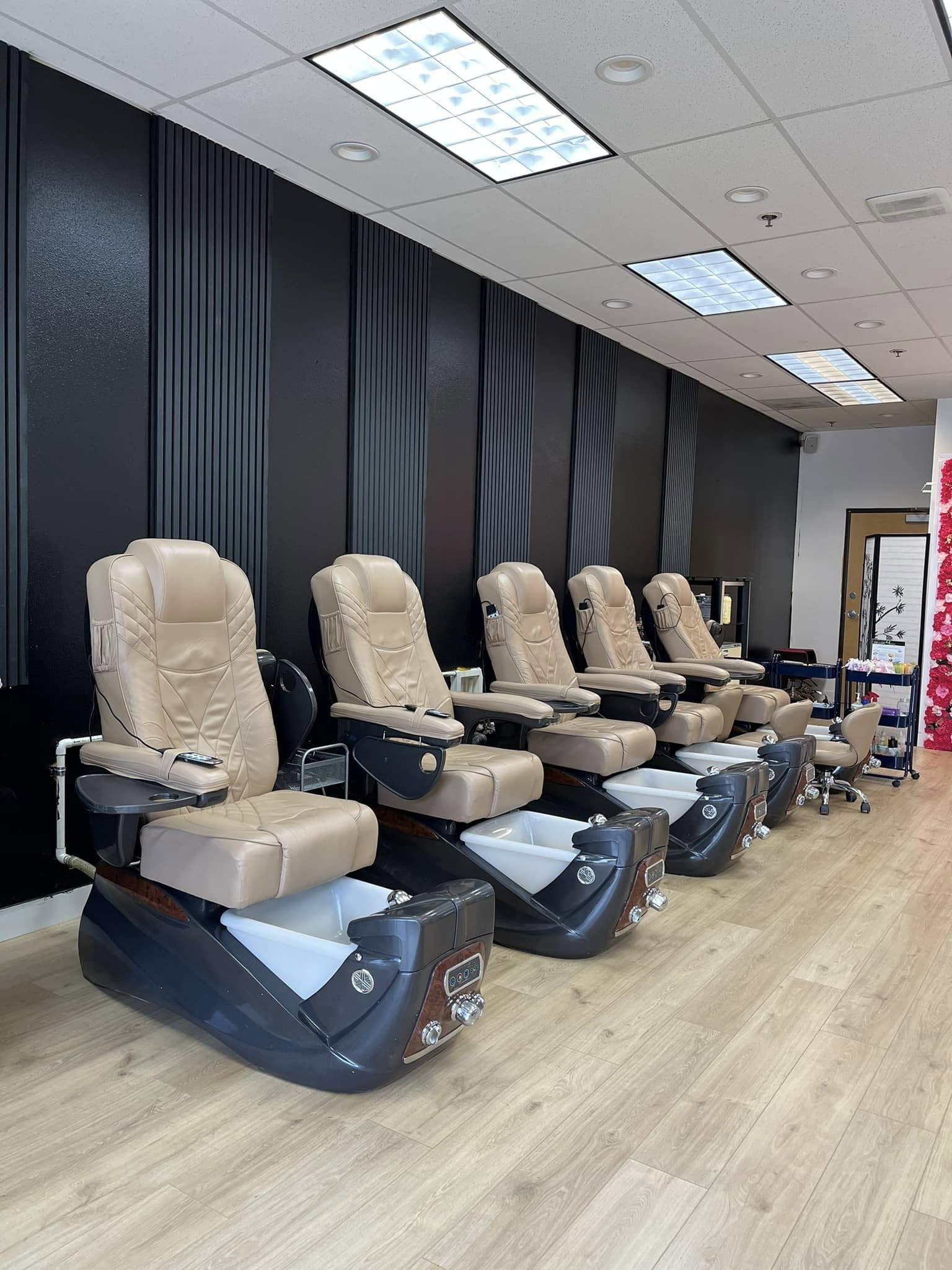 Nail salon experience 1